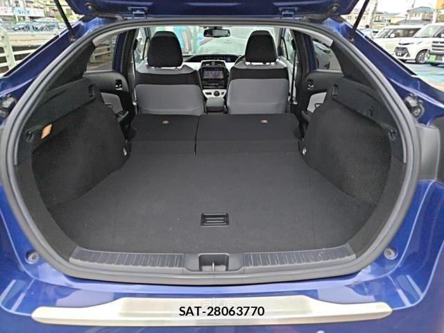 Toyota PRIUS 2016-04 8831133-23