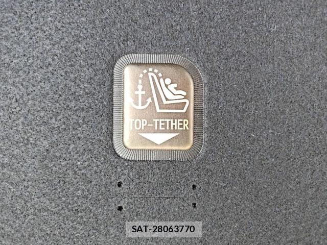 Toyota PRIUS 2016-04 8831133-24