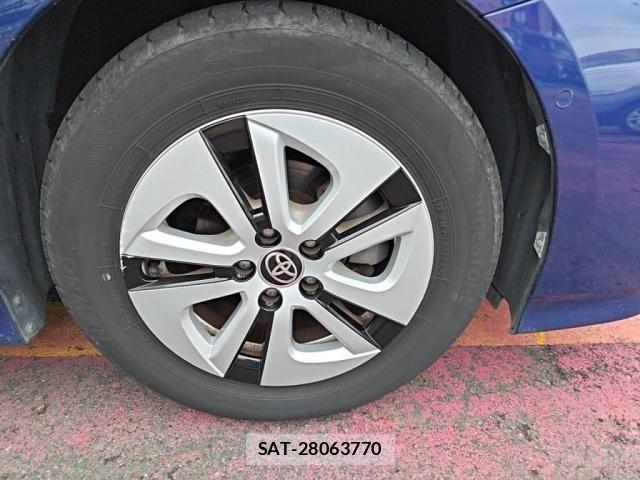 Toyota PRIUS 2016-04 8831133-25