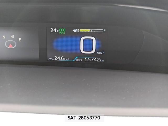 Toyota PRIUS 2016-04 8831133-28