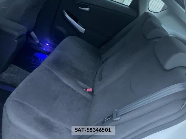 Toyota PRIUS 2009-11 8831185-11
