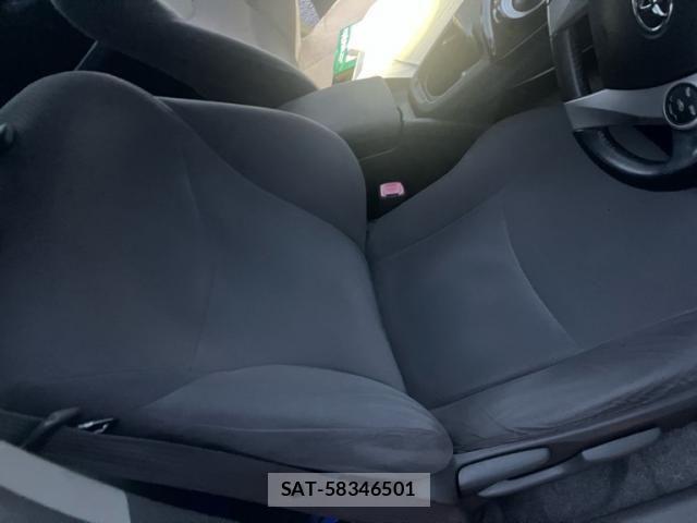 Toyota PRIUS 2009-11 8831185-15