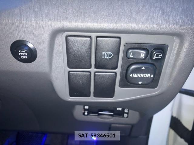 Toyota PRIUS 2009-11 8831185-16