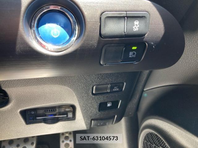 Toyota PRIUS 2022-09 8831120-11