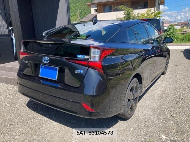 Toyota PRIUS 2022-09 8831120-3