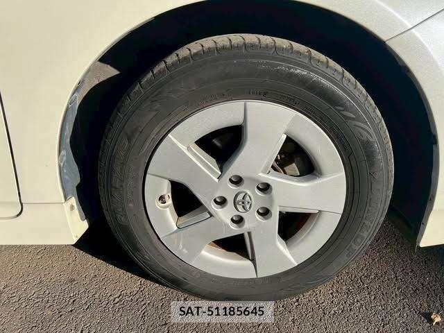 Toyota PRIUS 2010-08 8831172-13