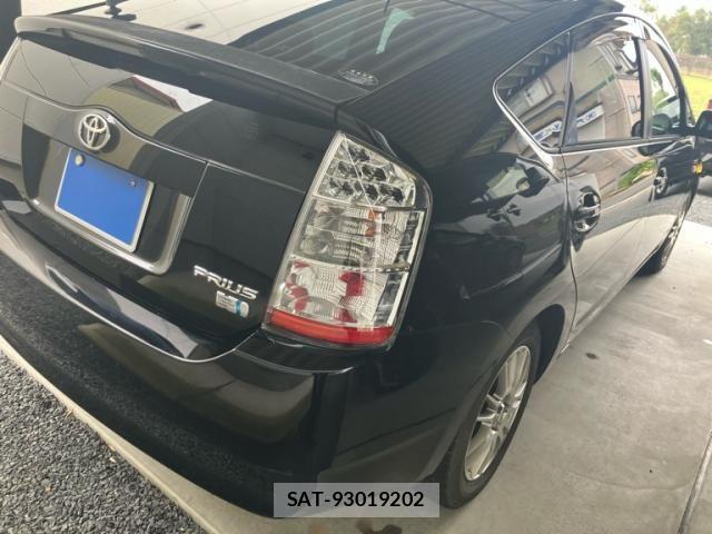 Toyota PRIUS 2008-09 8831178-2