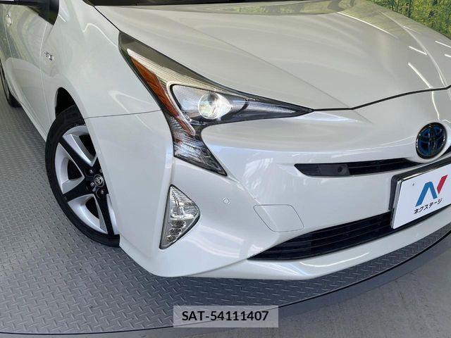 Toyota PRIUS 2016-04 8831118-12
