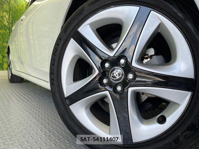 Toyota PRIUS 2016-04 8831118-13