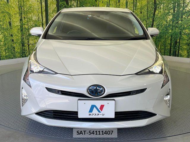 Toyota PRIUS 2016-04 8831118-14