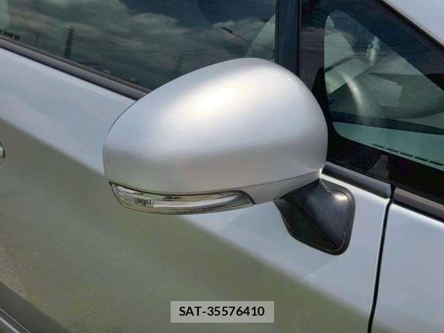 Toyota PRIUS 2011-08 8831175-17