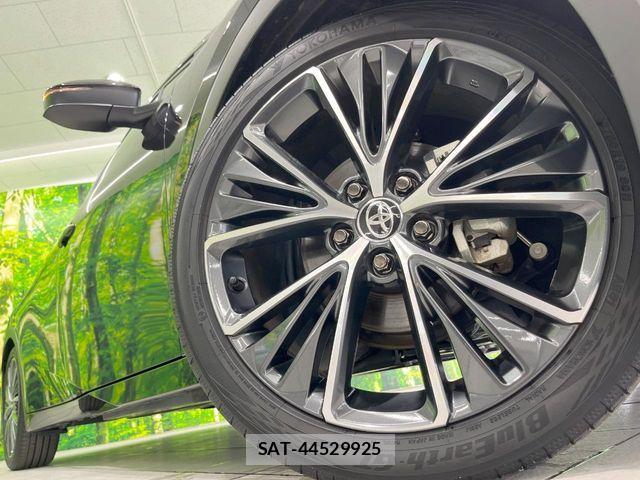 Toyota PRIUS 2025-09 8831102-12