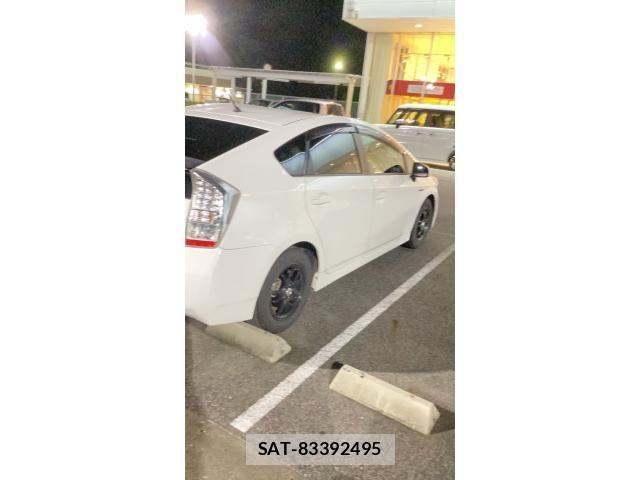 Toyota PRIUS 2010-08 8831189-12