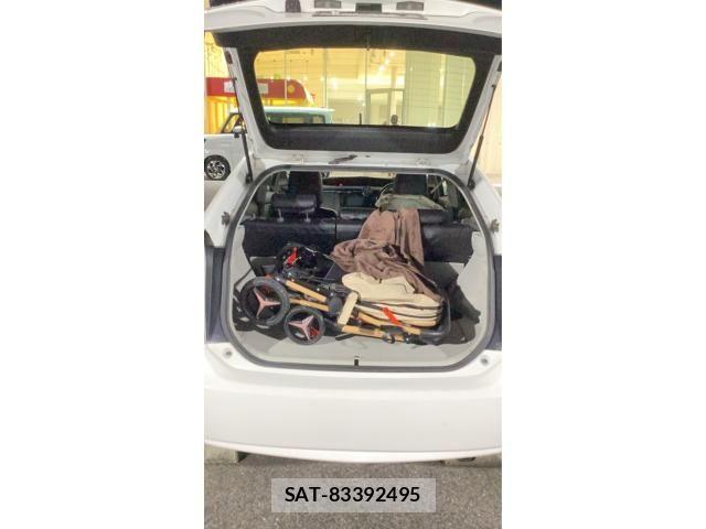 Toyota PRIUS 2010-08 8831189-18