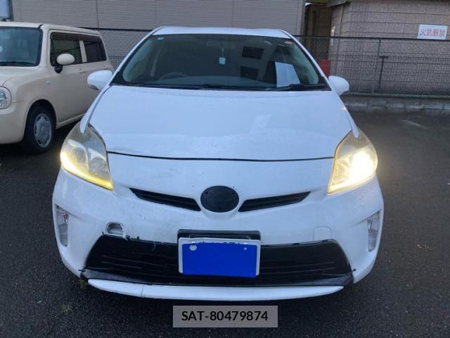 Toyota PRIUS 2013-06 8831187-0