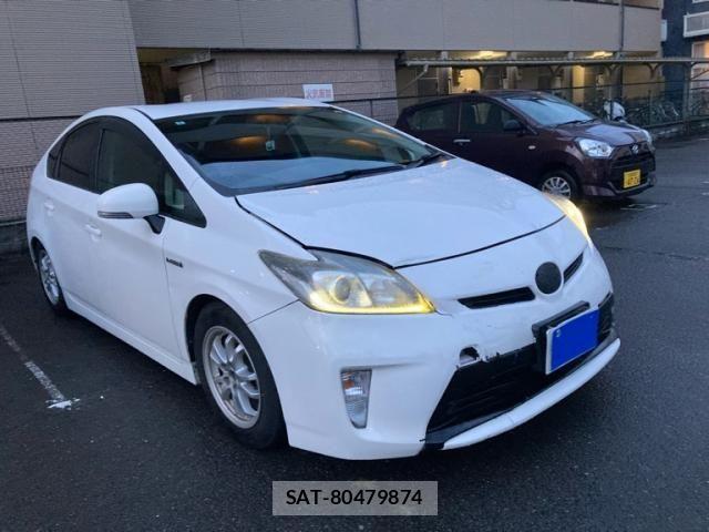 Toyota PRIUS 2013-06 8831187-3