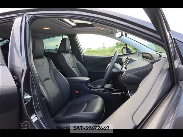 Toyota PRIUS 2021-08 8831103-13