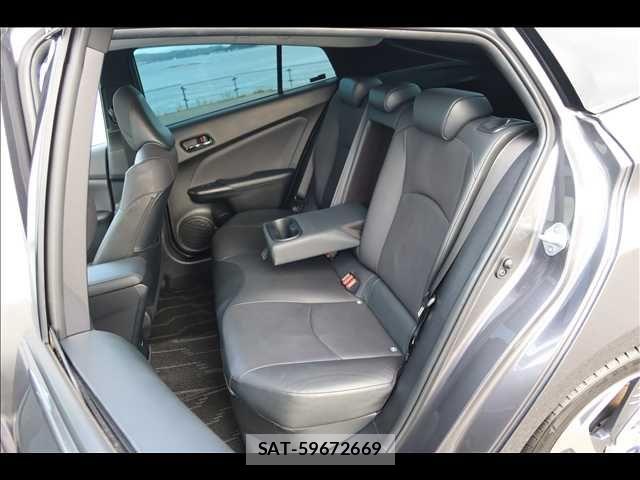 Toyota PRIUS 2021-08 8831103-17