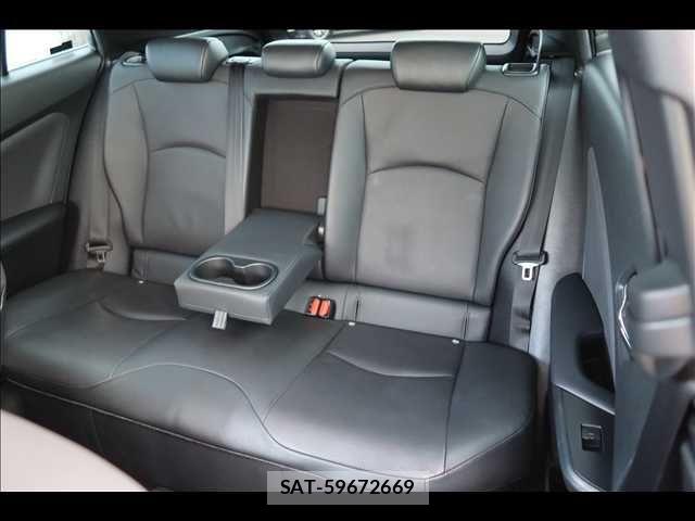 Toyota PRIUS 2021-08 8831103-18