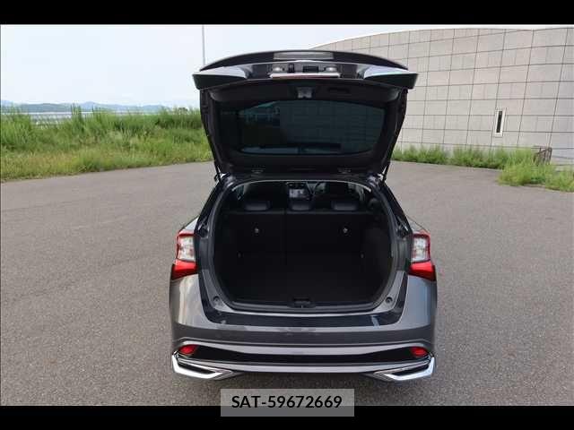 Toyota PRIUS 2021-08 8831103-19