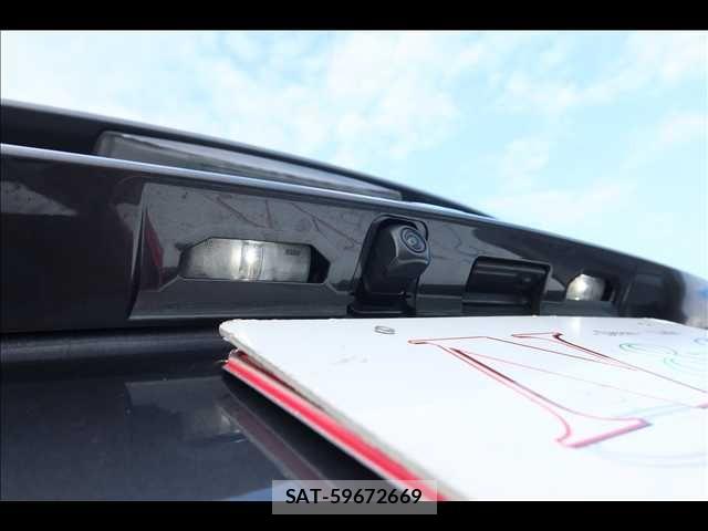 Toyota PRIUS 2021-08 8831103-22