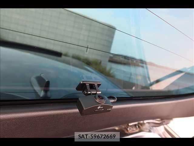 Toyota PRIUS 2021-08 8831103-24