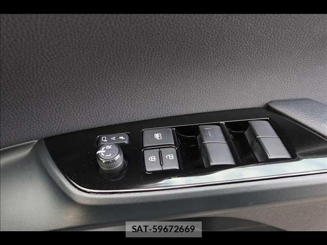 Toyota PRIUS 2021-08 8831103-25