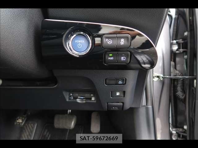 Toyota PRIUS 2021-08 8831103-27