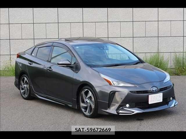 Toyota PRIUS 2021-08 8831103-5