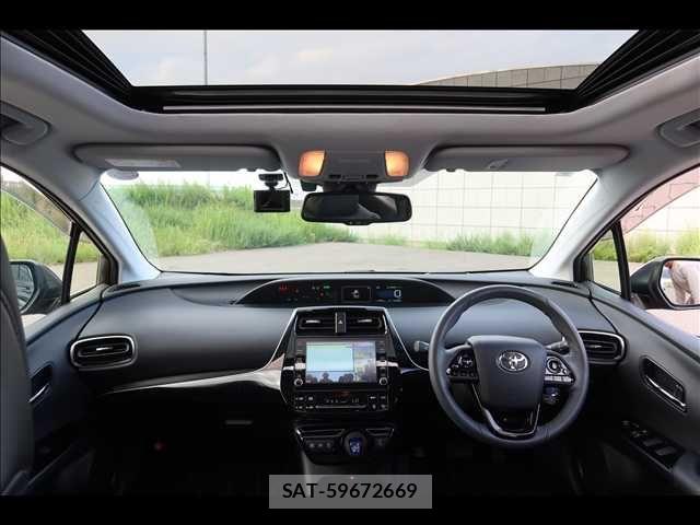 Toyota PRIUS 2021-08 8831103-8