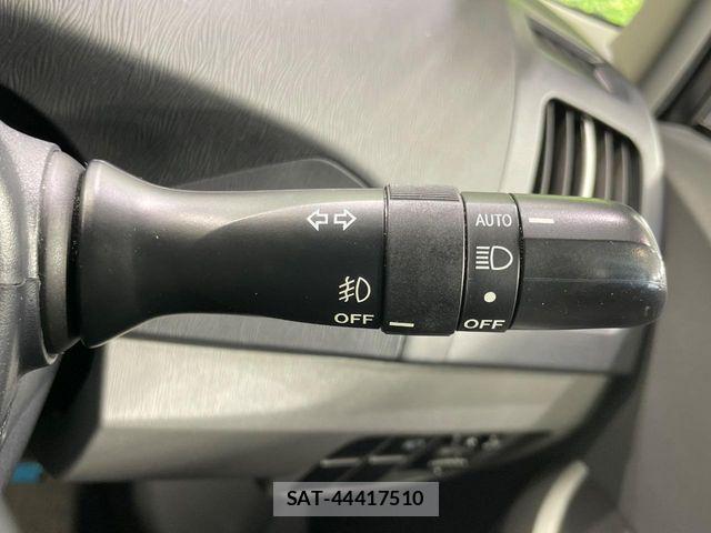 Toyota PRIUS 2012-01 8831160-4