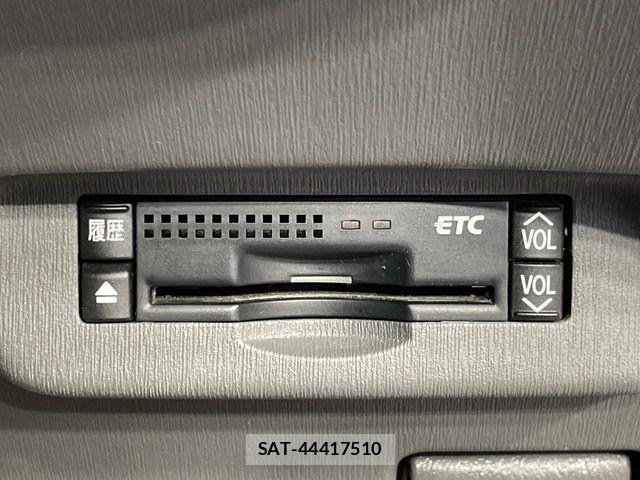 Toyota PRIUS 2012-01 8831160-6