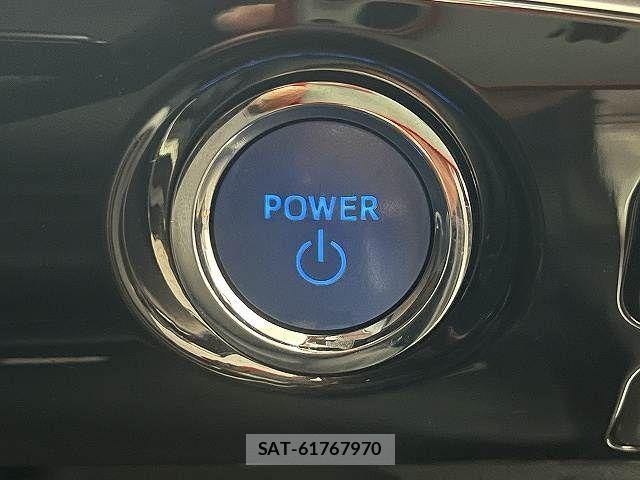 Toyota PRIUS 2021-02 8831123-9