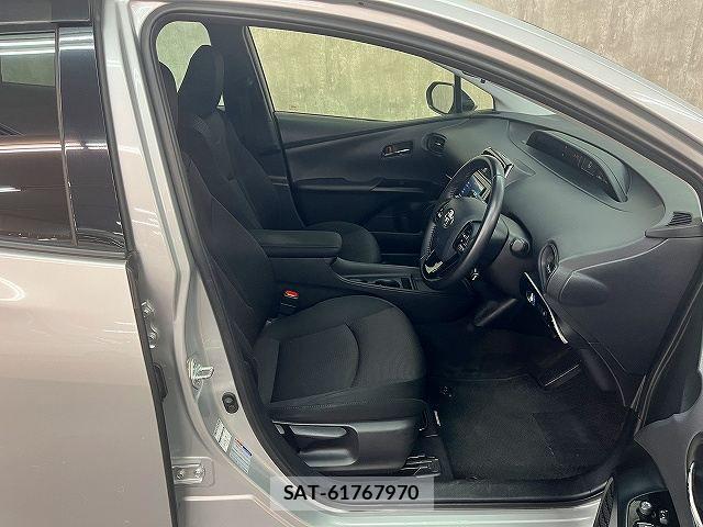 Toyota PRIUS 2021-02 8831123-28