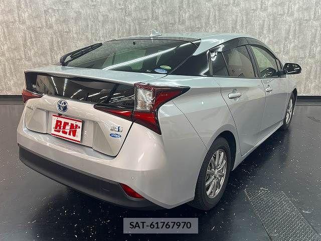 Toyota PRIUS 2021-02 8831123-8