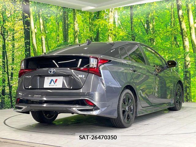 Toyota PRIUS 2022-04 8831113-16