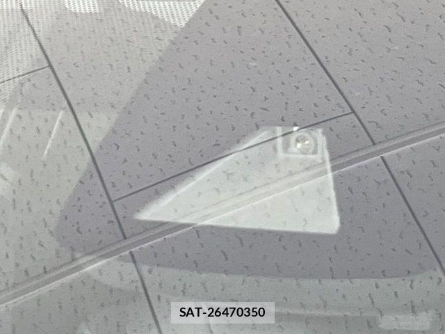 Toyota PRIUS 2022-04 8831113-4