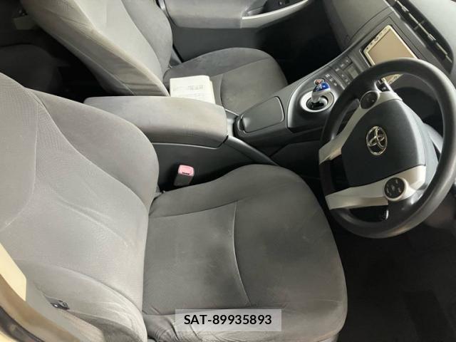 Toyota PRIUS 2010-09 8831186-14