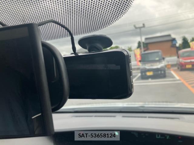 Toyota PRIUS 2010-03 8831191-18