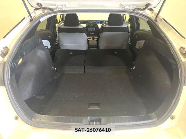 Toyota PRIUS 2017-11 8831130-12