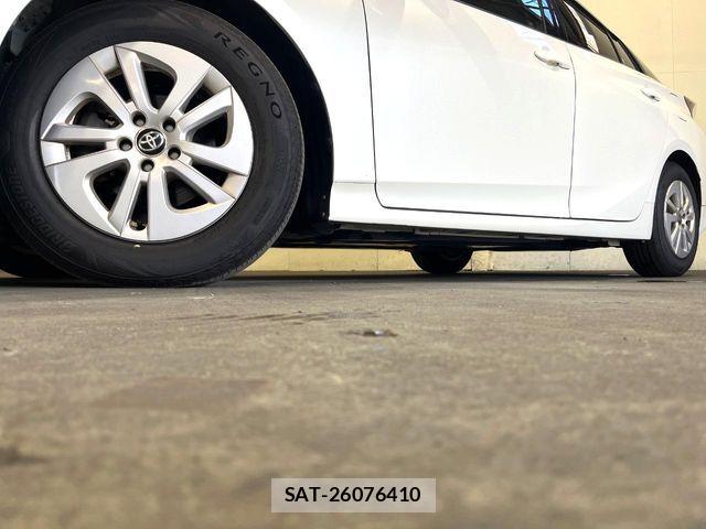 Toyota PRIUS 2017-11 8831130-14