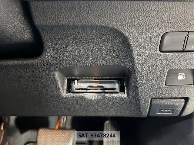 Toyota PRIUS 2016-06 8850385-9