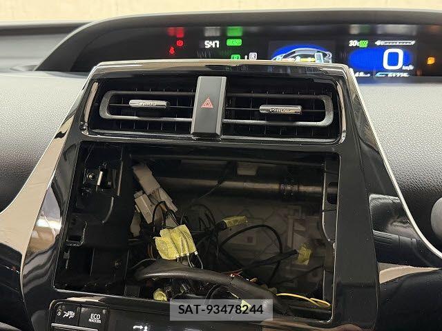 Toyota PRIUS 2016-06 8850385-6