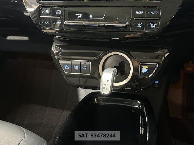 Toyota PRIUS 2016-06 8850385-7