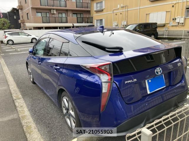 Toyota PRIUS 2016-01 8850404-10