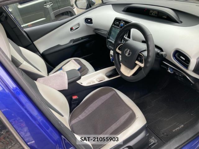 Toyota PRIUS 2016-01 8850404-17