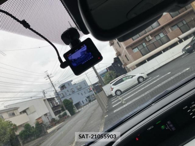 Toyota PRIUS 2016-01 8850404-25