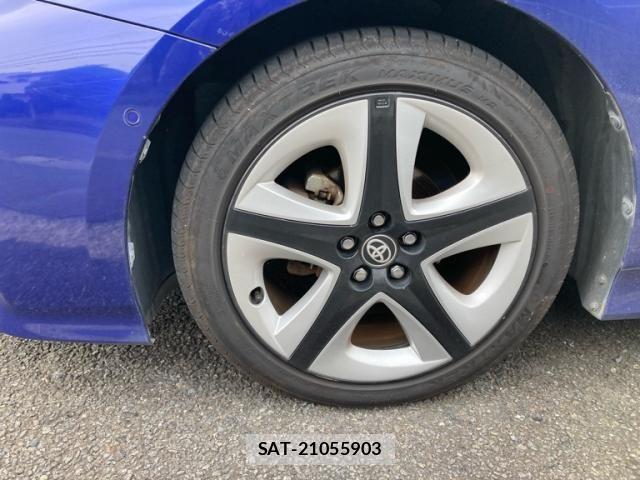Toyota PRIUS 2016-01 8850404-6
