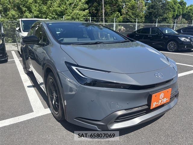 Toyota PRIUS 2023-04 8850379-0