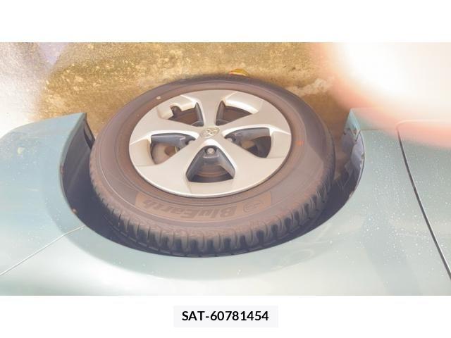 Toyota PRIUS 2012-08 8850411-9